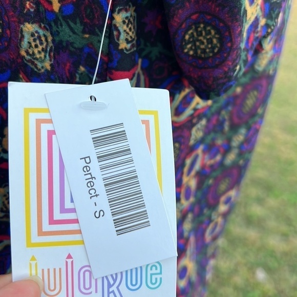 Lularoe Perfect T size Small - Picture 3 of 6
